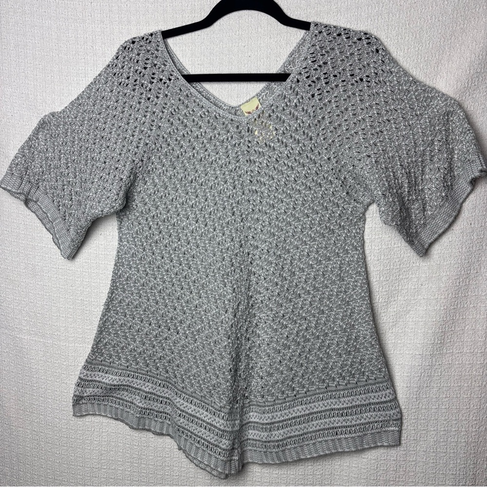 Faded Glory Light Gray Knit Top‎